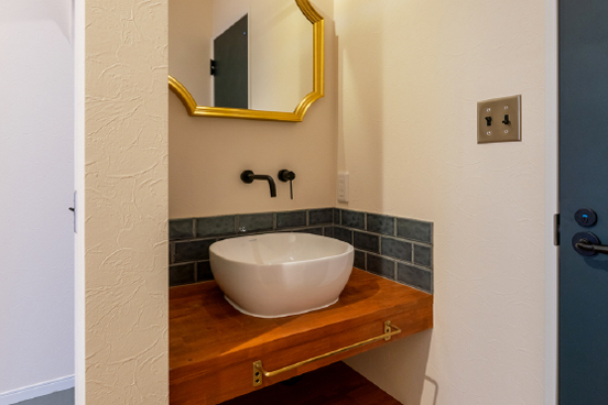 lavatory photo